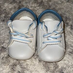 Vintage Size 1 baby boy White and Blue Shoes